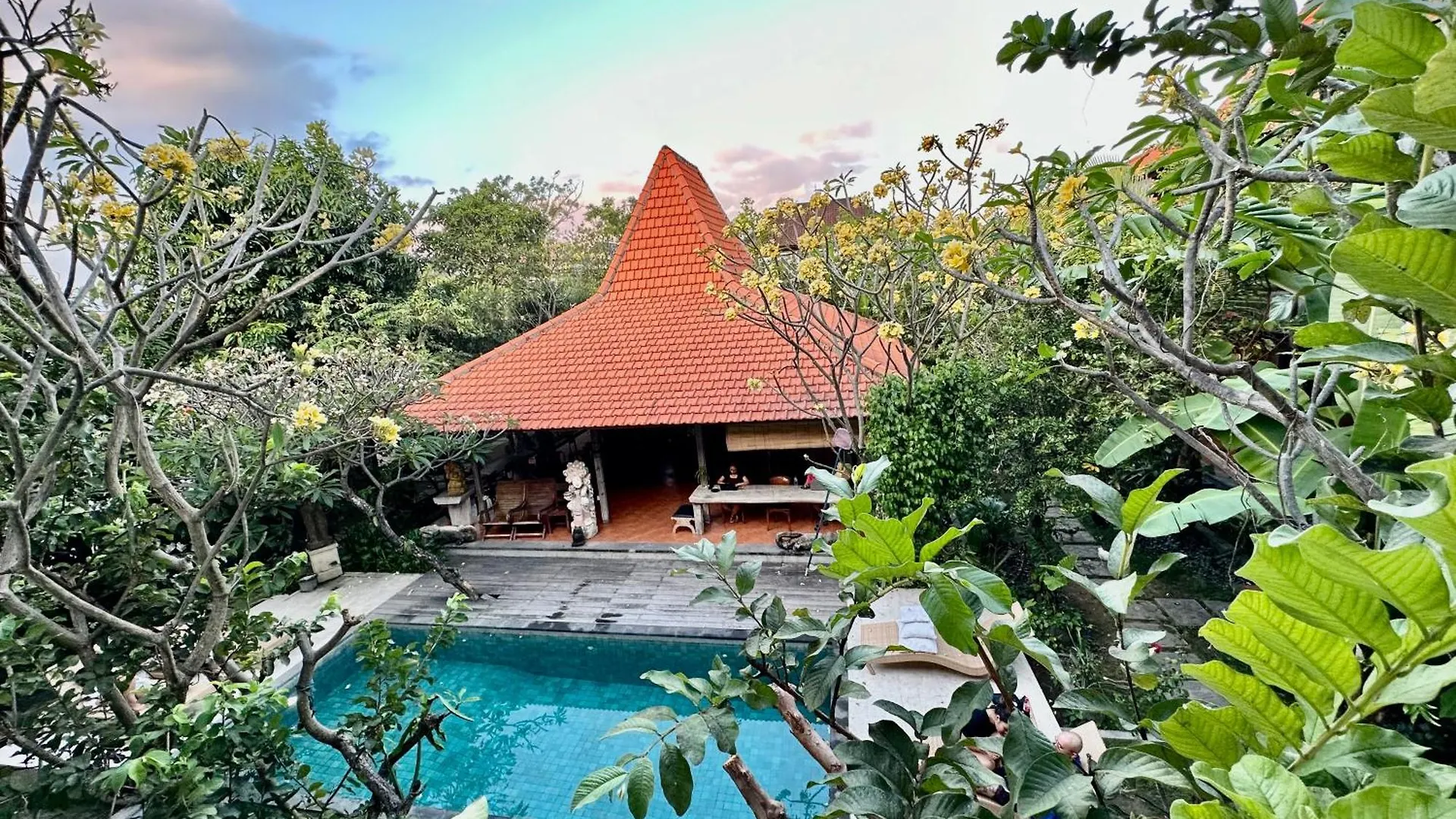 Diuma Residence Yoga Meditation Retreat And Healing Center Sanur 2*,